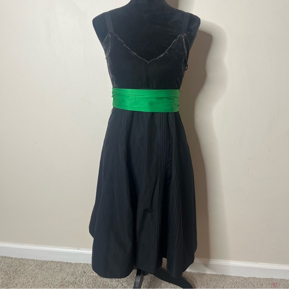 Moulinette Soeurs Vetements Black Silk Cotton Velvet V~Neck Knee Dress Sz‎ 6 - Picture 1 of 14